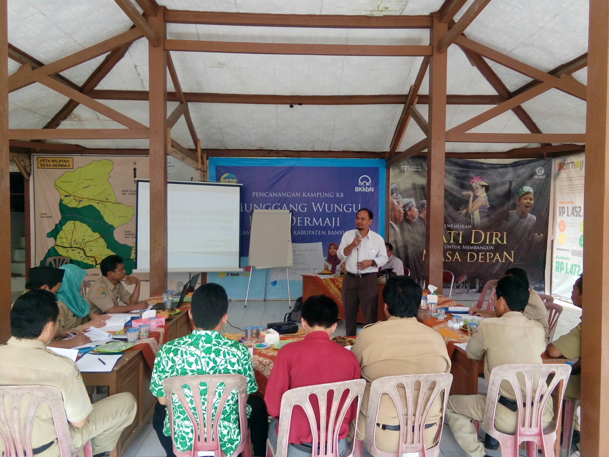 Pemdes Dermaji Kerjasama dengan LPPM Unsoed Selenggarakan Pelatihan Pengembangan Perencanaan Kolaboratif